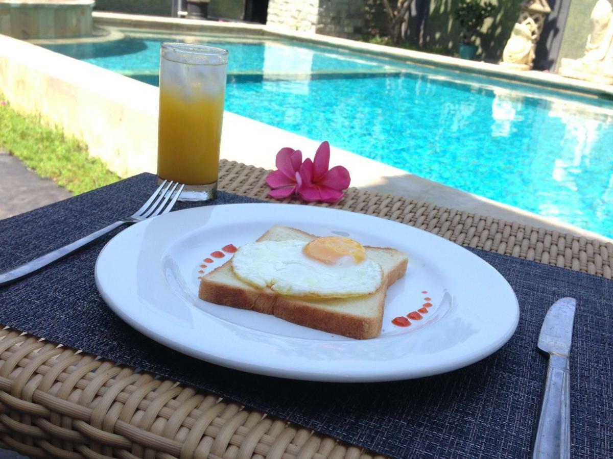 מטאראם Villa Kenanga In Meninting By The Beach מראה חיצוני תמונה